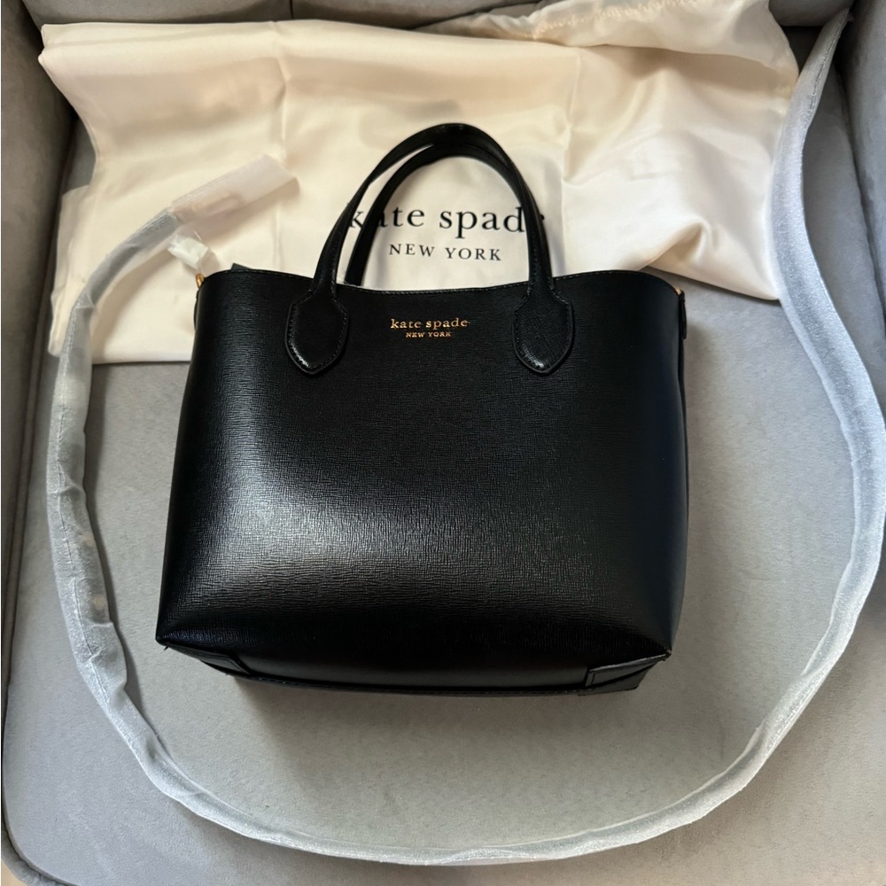 Black Kate spade purse nwt
